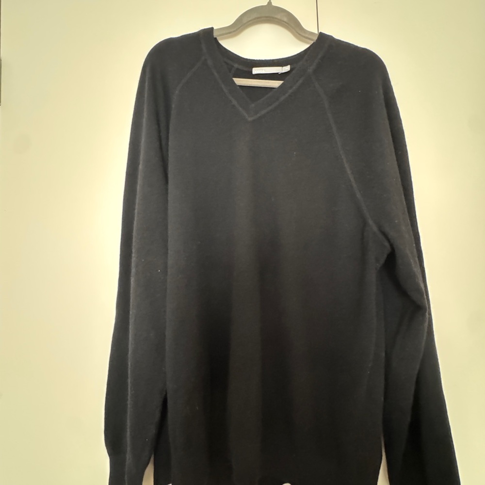 Men's Vince Black Cashmere Wool V-Neck Sweater